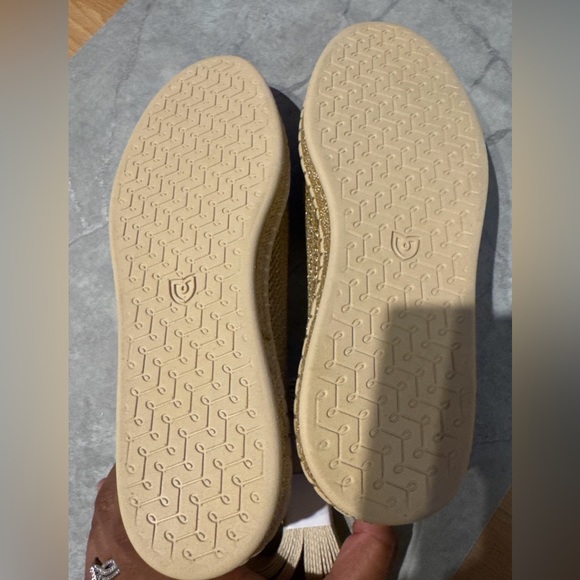 Rothy's The Espadrille Gold Stripe 9.5 - Picture 2 of 2